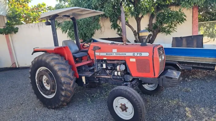 Trator Massey Ferguson 275
