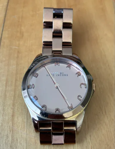 Relógio Marc Jacobs, dourado, lindo! 