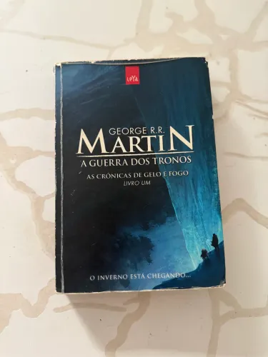 Livro um - As crônicas de Gelo e fogo