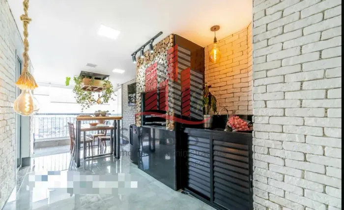 Vendo apartamento com varanda gourmet no Tatuapé.