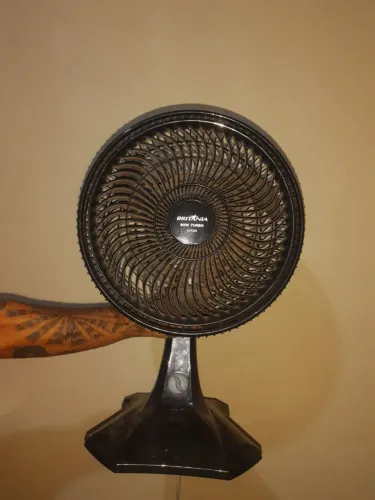 Ventilador pouco usado