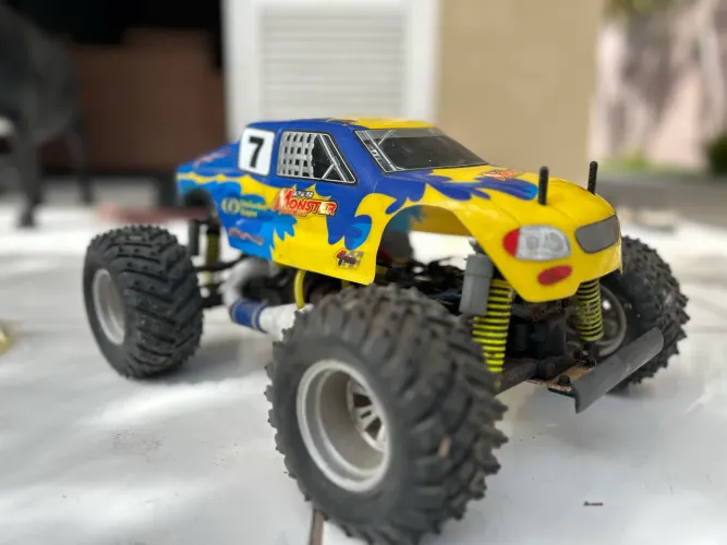 Carrinho RC Nitro Monster Truck 1:10 + Peças | Nunca Usado