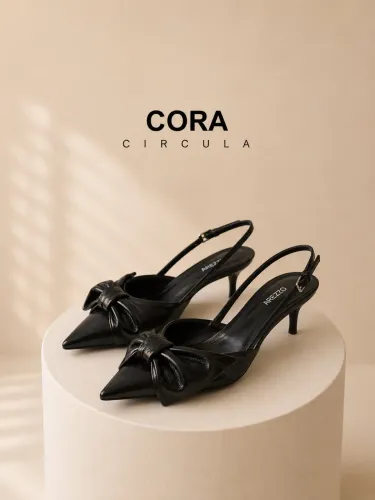Scarpin Arezzo Couro