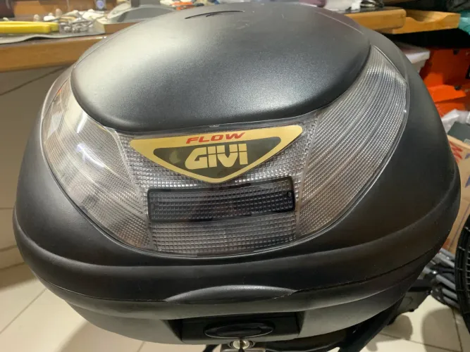 Vendo bauleto GIVI 35 litros 