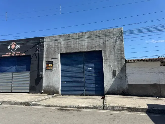 Imóvel para aluguel possui 90 metros quadrados em Santa Lúcia - Maceió - AL