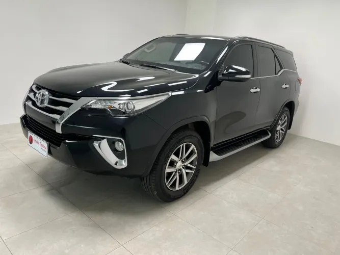 Toyota Hilux SW4 SRX 4X4 2.8 TDI 16V Dies. Aut. 2016