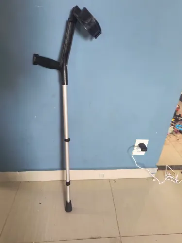 Muleta Canadense Articulada Click 130kg Par Preta Cor Preto