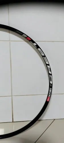 Aro CREST Notubess 29" 32 furos