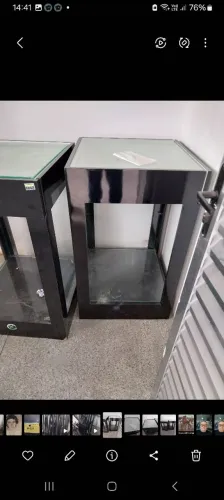 VENDO 2 EXPOSITORES COM TAMPO DE VIDRO