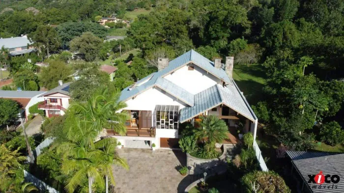 CASA / SOBRADO PARA VENDA EM PICADA CAFÉ / RS NO BAIRRO CENTRO