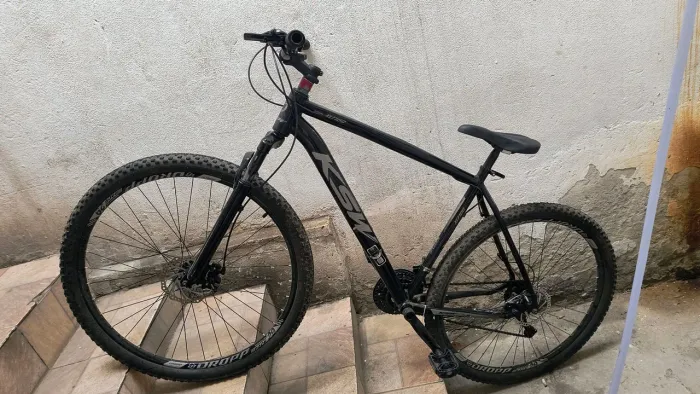 Bike KSW 29"   8v24marchas nova