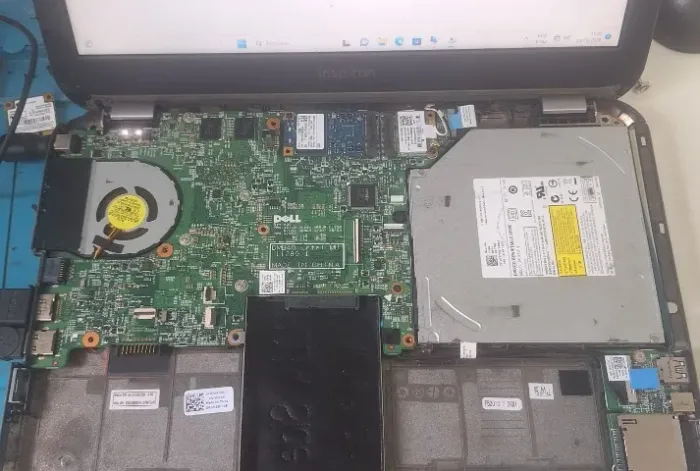 Placa Mãe DELL INSPIRION 5423 - 14z + Core i5-3337U + 2GB RAM - Funcionando.