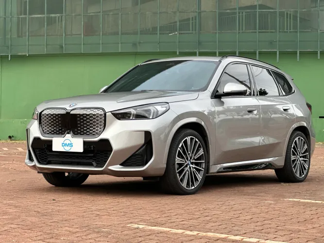 BMW IX1 Xdrive 30 M Sport (elétrico) 2025