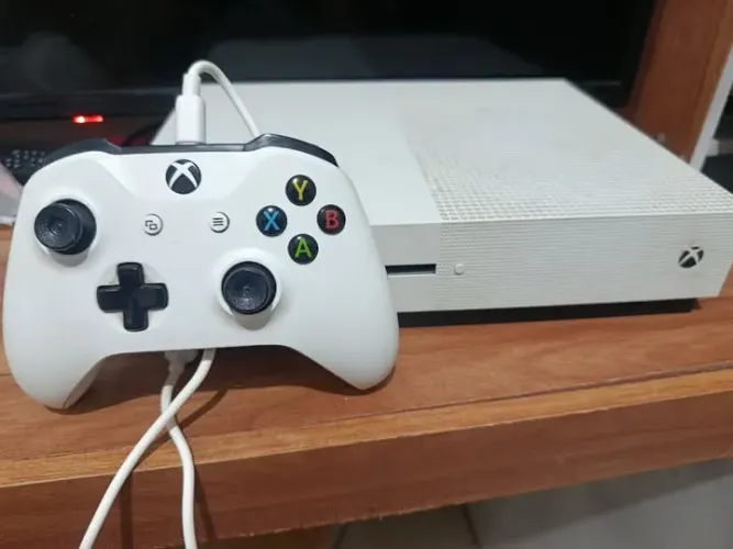 XBOX ONE S - 500GB