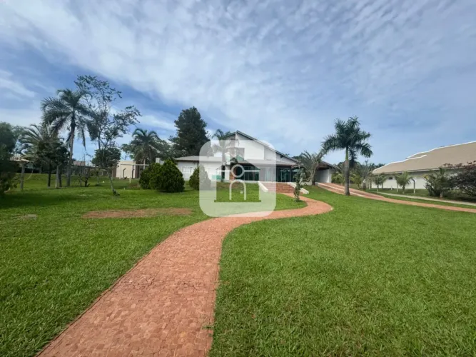 Casa em condomínio fechado para locação