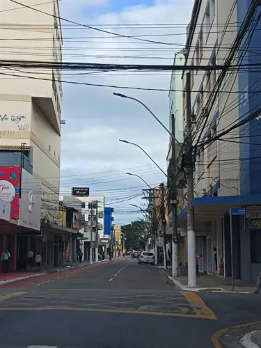 Agilize Consultoria Imobiliária tem excelente loja para Locação no Centro de Macaé.