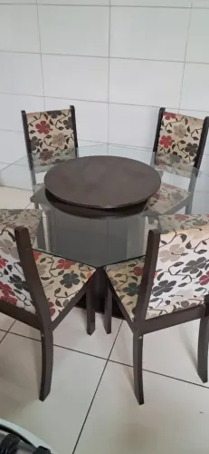 Mesa de Jantar de vidro com base giratoria 5 ou 6 lugares