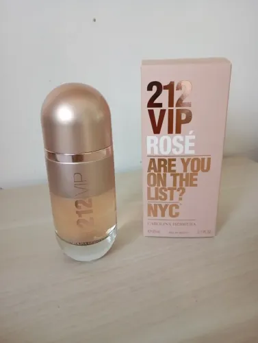 Perfume 212 rose