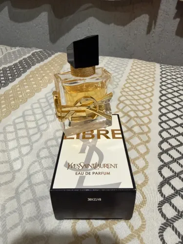 Yves Saint Laurent Libre EDP - pouco usado