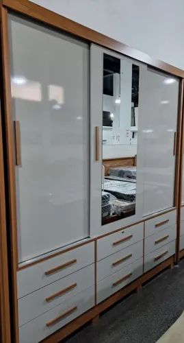 Guarda Roupa 2.00M Casal 3Portas Correr 9Gavetas Espelho.Produto Novo Direto da Fábrica.