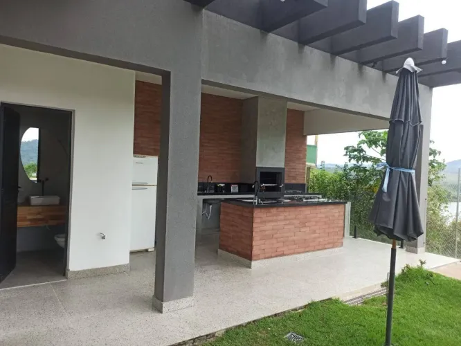 Sobrado com 4 dormitórios à venda, 310 m² por R$ 3.400.000,00 - Rosa Helena - Igaratá/SP