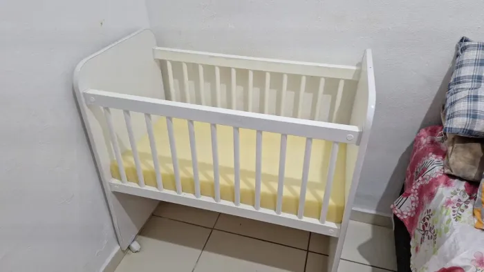 Mini berço totalmente novo, nunca usado pois meu bebê nunca se acostumou.
