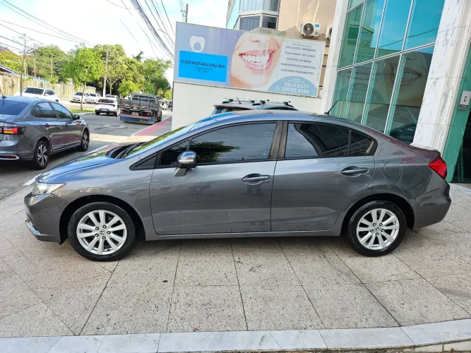 Honda Civic Sedan LXR 2.0 Flexone 16V Aut. 4P 2014