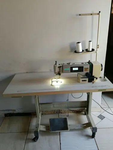 Máquina de Costura Zoje Eletronica