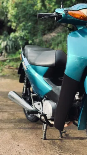 Moto biz ano 2000
