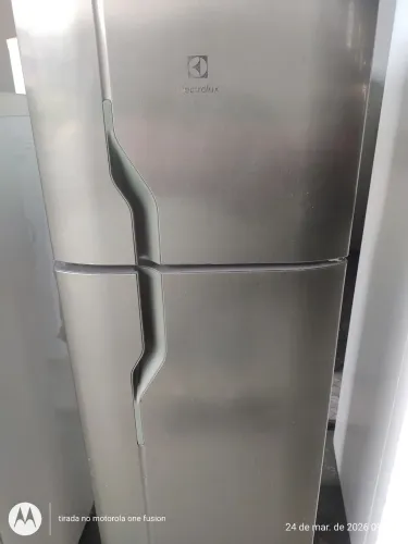 REFRIGERADOR ELECTROLUX DF35X 220V