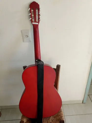 Vendo violão usado, bom estado , interesse chamar no whatsapp, *01 ,,,valor 600
