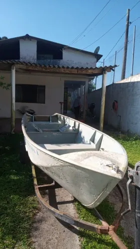 Lancha de Aluminio 5,5m com motor a gasolina + motor eletrico