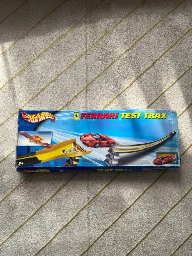 Pista Hot Wheels Ferrari Test Trax