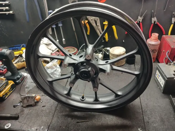 Aro traseiro da cb300f novo