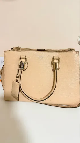 Bolsa Schutz preta