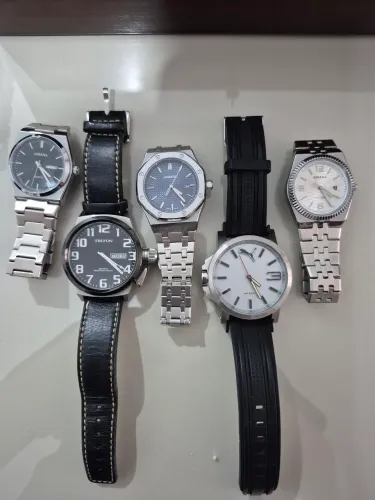 Combo 5 relógios. 