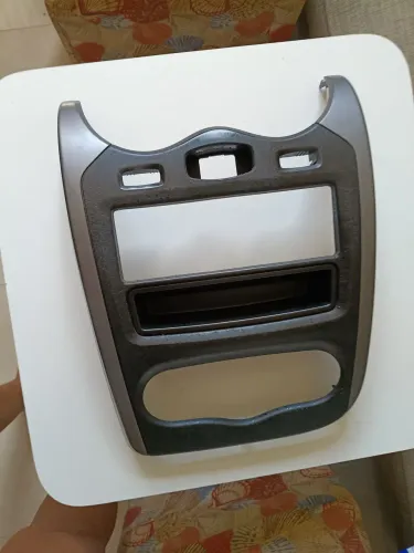 Moldura Central Painel Original Sandero 2014/15 ? Preço de Desapego!