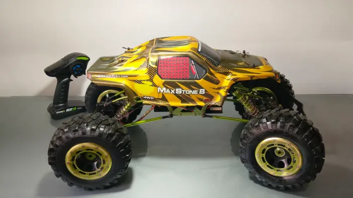 Automodelo crawler biarticulado gigante