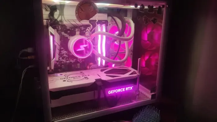 RTX 4070 Ti + Ryzen 5 5600x - PC Gamer Branco, Potência e Estilo!