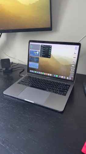 MacBook Pro 13" Retina (2016) - i5 2GHz, 8GB RAM, 256GB SSD - Cinza-espacial