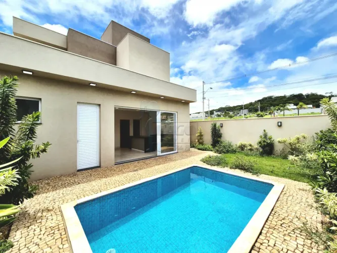 Casa sobrado de 185m² com 03 suítes à venda em condomínio - Quinta da Mata