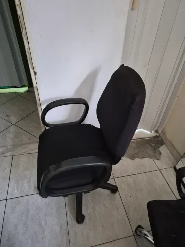 Cadeira escritorio pra liberar espaço