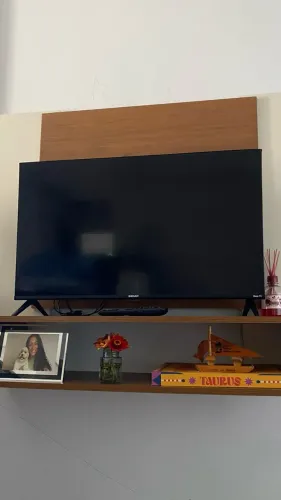 TV Semp Roku 32 polegadas para retirada de peças