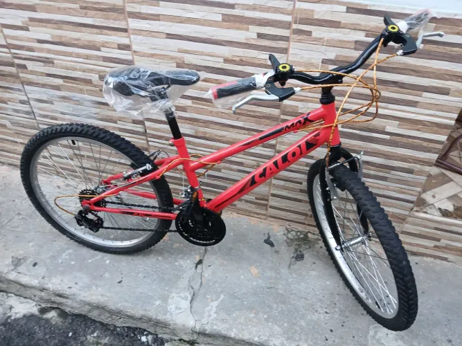Bicicleta Caloi aro 24.