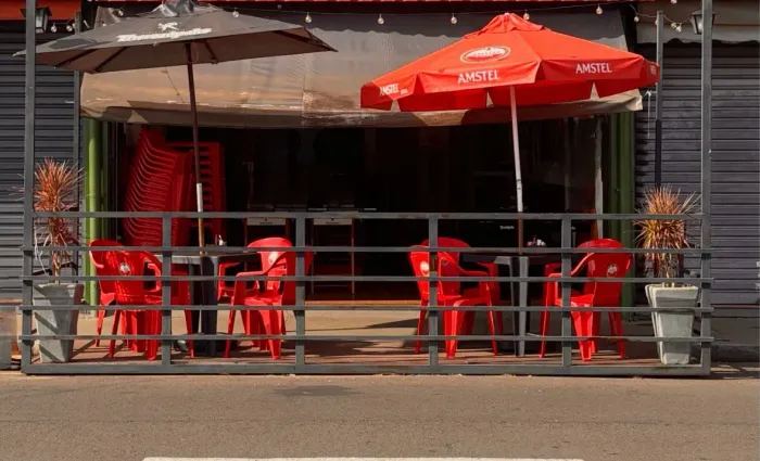Parklet (deck) para lanchonetes/cafés