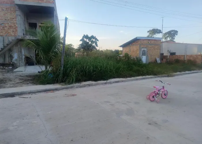 Terreno (8x30m) (Incluso projeto de engenharia)