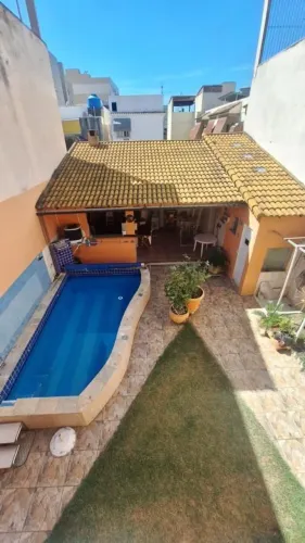 Casa espetacular na Vila da Penha, 256m, 3 quartos, 1 suíte, Piscina e churrasq.