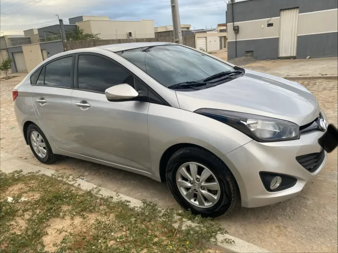 Hyundai HB20S C.style/c.plus1.6 Flex 16V Aut. 4P 2015