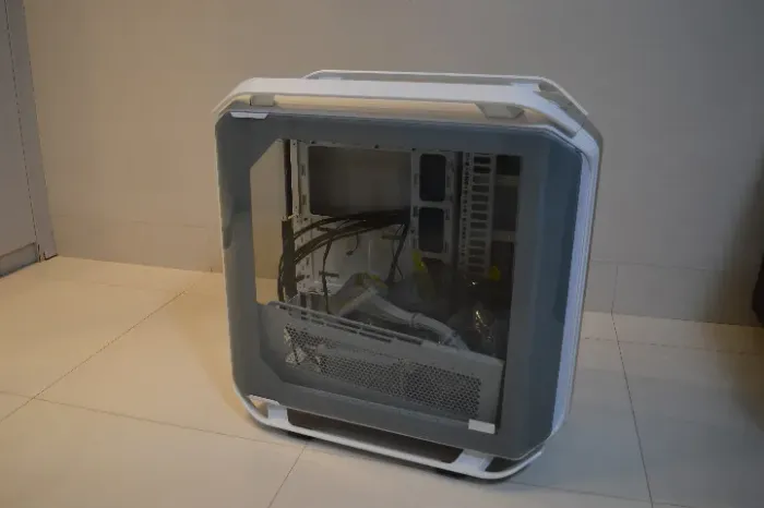 Gabinete Cooler Master C700M branco