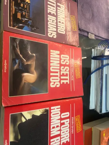 3 livros - Primeiro Entre Iguais, Os Sete Minutos e O Pobre Homem Rico